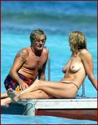 penny-lancaster_01.jpg - 112 KB