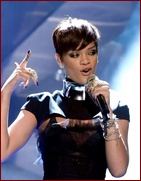 rihanna_03.jpg - 85 KB