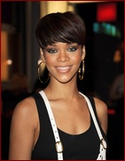 rihanna_14.jpg - 111 KB