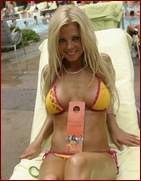 tara-reid_04.jpg - 88 KB