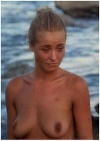 Amanda Donohoe nude