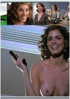 Amanda Peet nude