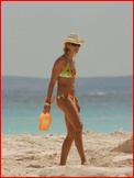 Top Model Elle McPherson Paparazzi Topless Shots Nude Pictures