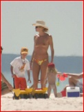 Top Model Elle McPherson Paparazzi Topless Shots Nude Pictures