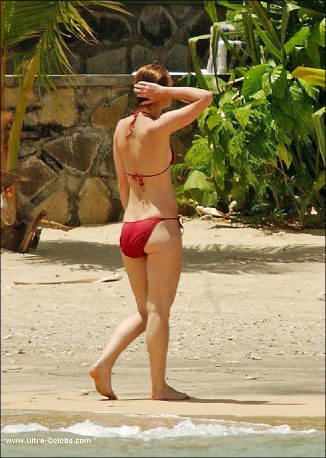 Keira Knightley Bikini And Topless Posing Pictures