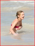 Kirsten Dunst Papaprazzi Oops And Bikini Shots Nude Pictures