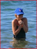 Sarah Michelle Gellar Paparazzi Bikini Shots Nude Pictures