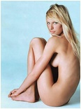 Karolina Kurkova Nude Pictures
