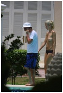 claudia-schiffer_07.jpg - 199 KB