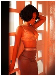 rihanna_10.jpg - 157 KB